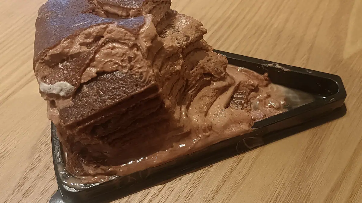 Dovecot Tea Room – cake shop in Stockton-on-Tees town centre